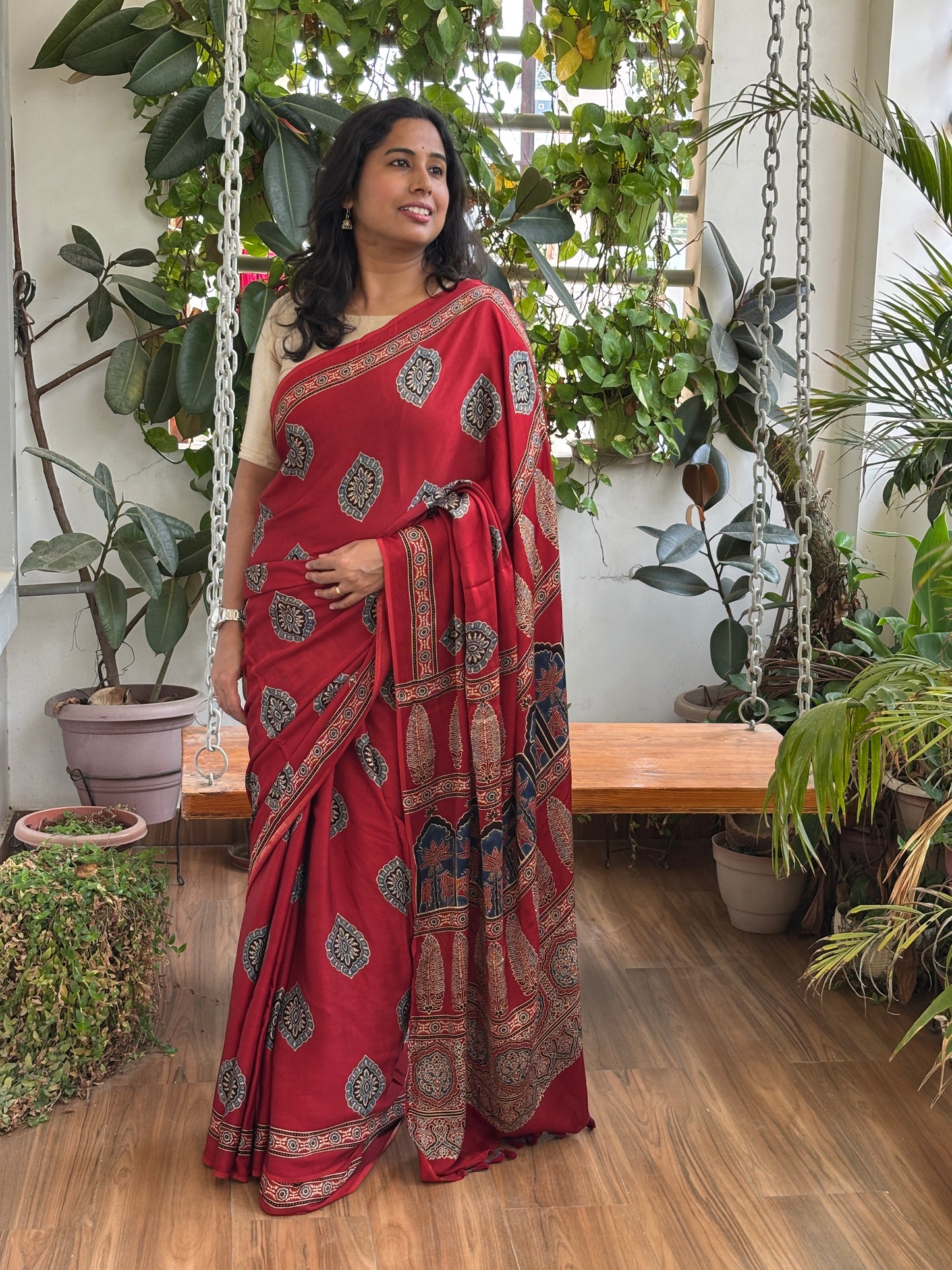 Suhani Shaam- Natural Dyed Madder Traditional Buta Modal Saree