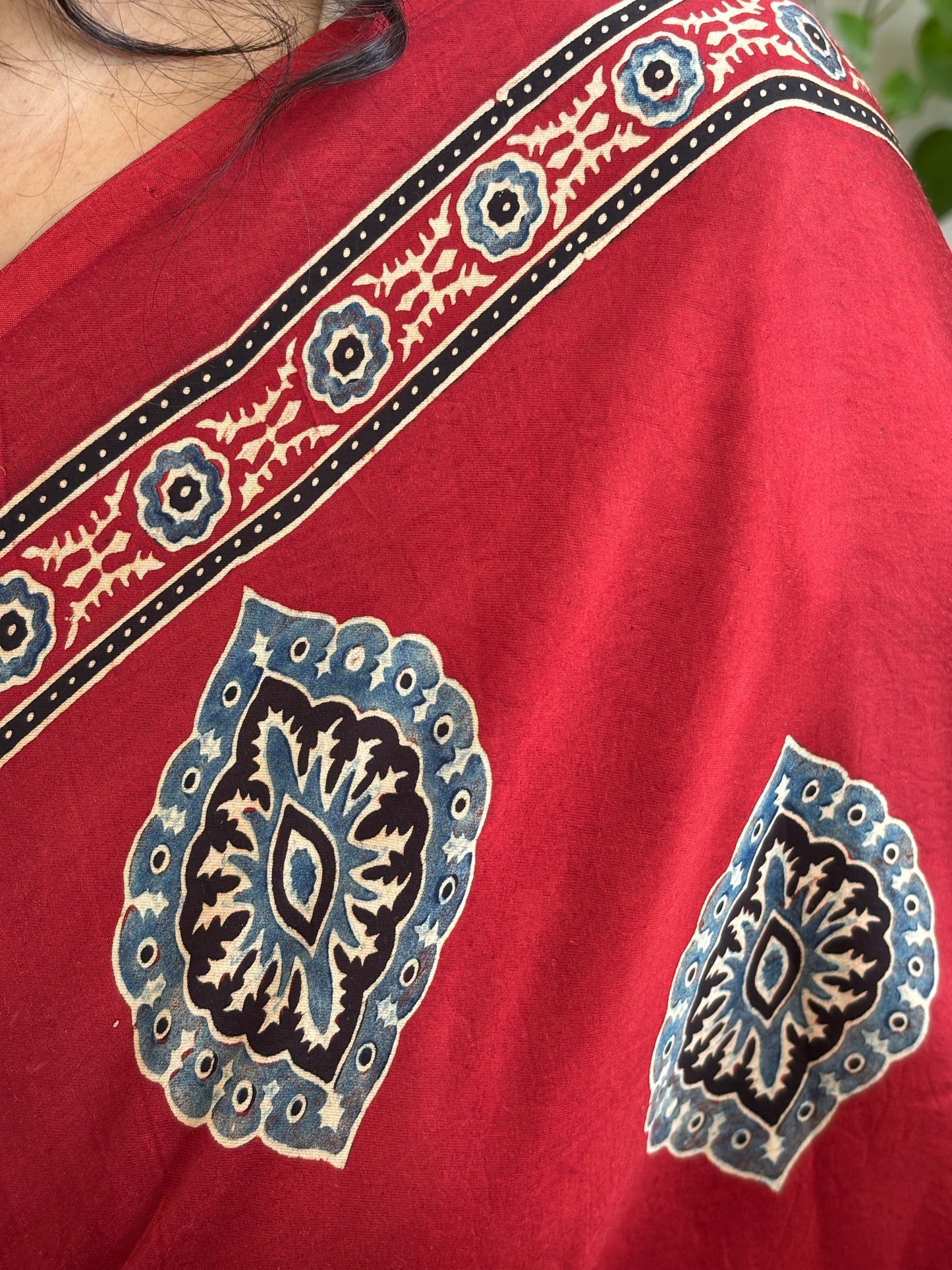 Suhani Shaam- Natural Dyed Madder Traditional Buta Modal Saree