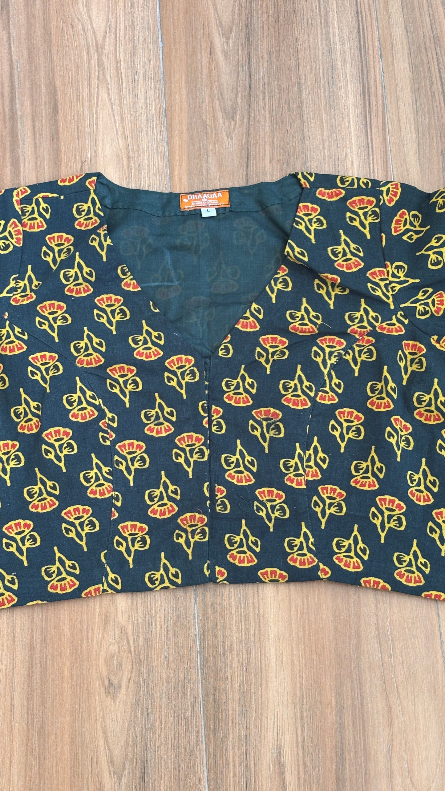Green Small Floral Motif Cotton 'V' Neck Blouse With Cotton Lining