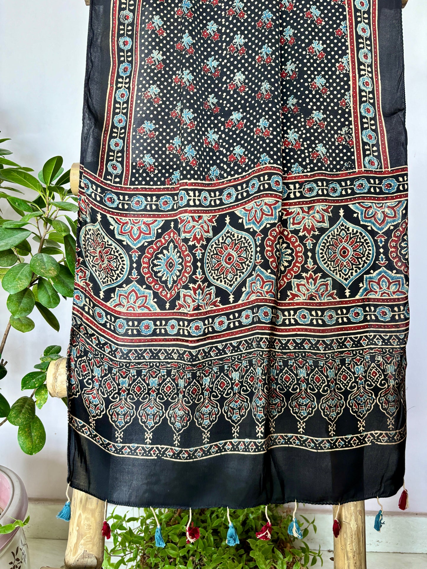 small buti contemporary stole,dot motif,ajrakh modal stole, closer view.