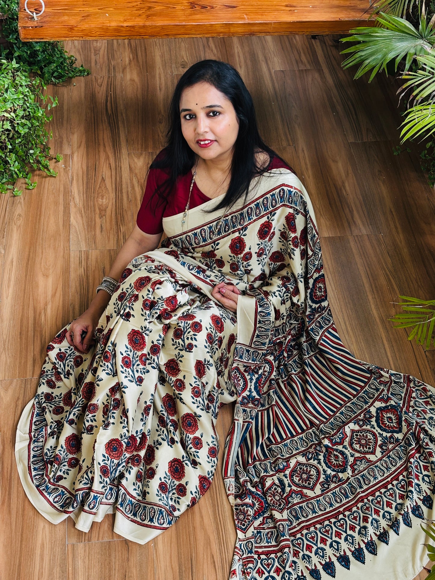 Aagaz- Natural Dyed Pale Ivory Big Floral Buta Ajrakh Modal Saree
