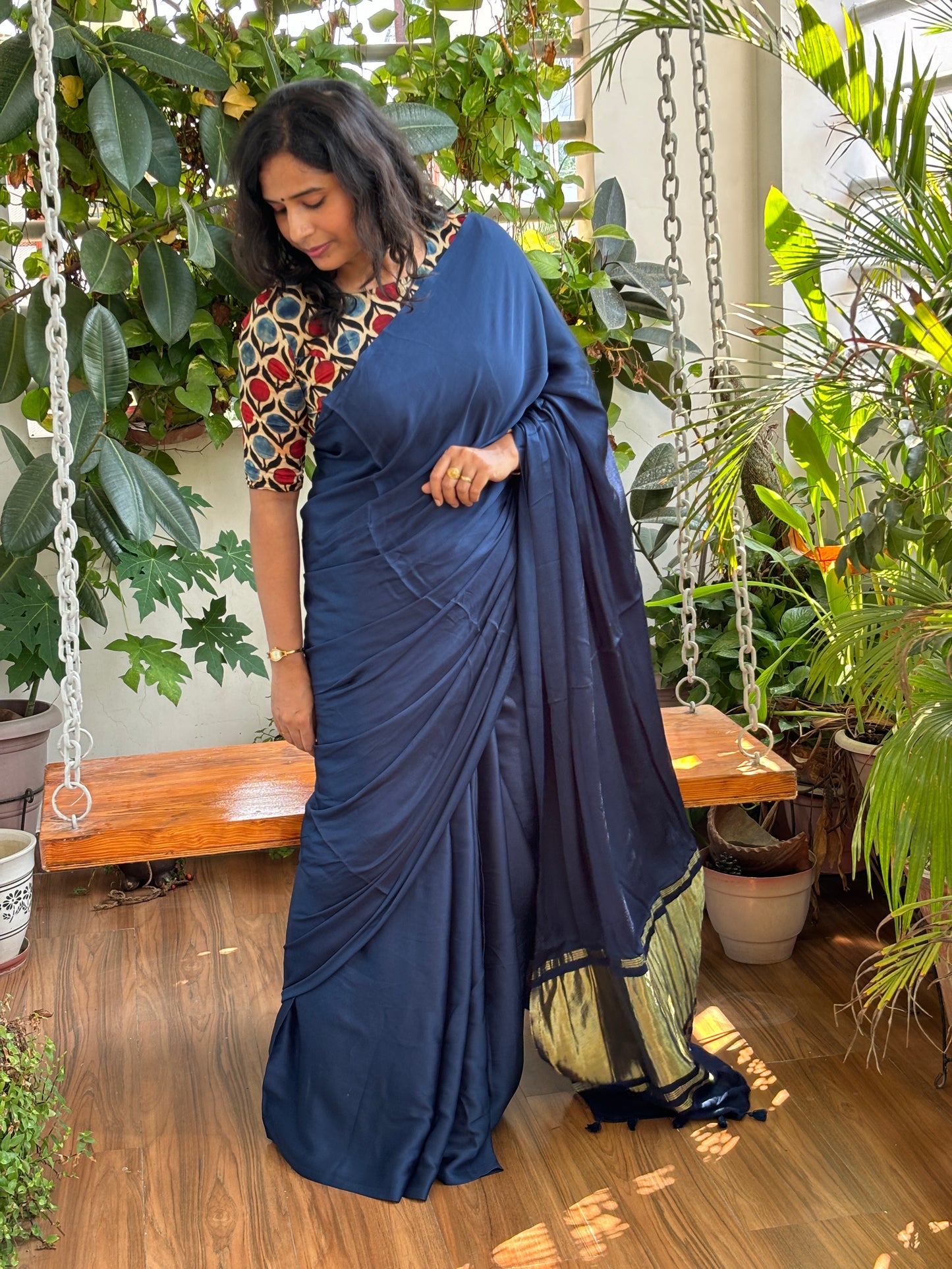 Blue Colour Modal Plain Saree With Lagdi Palla