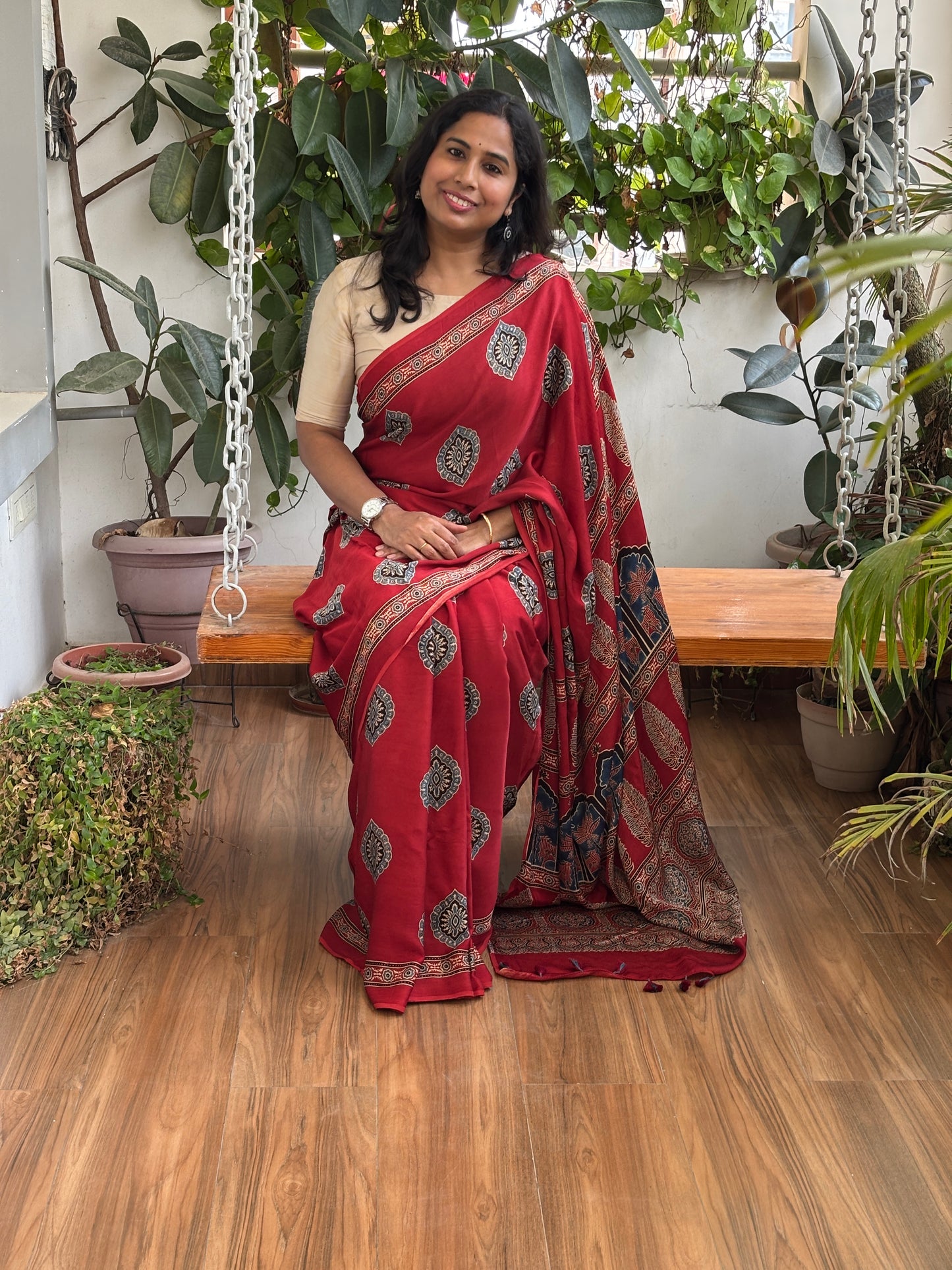Suhani Shaam- Natural Dyed Madder Traditional Buta Modal Saree