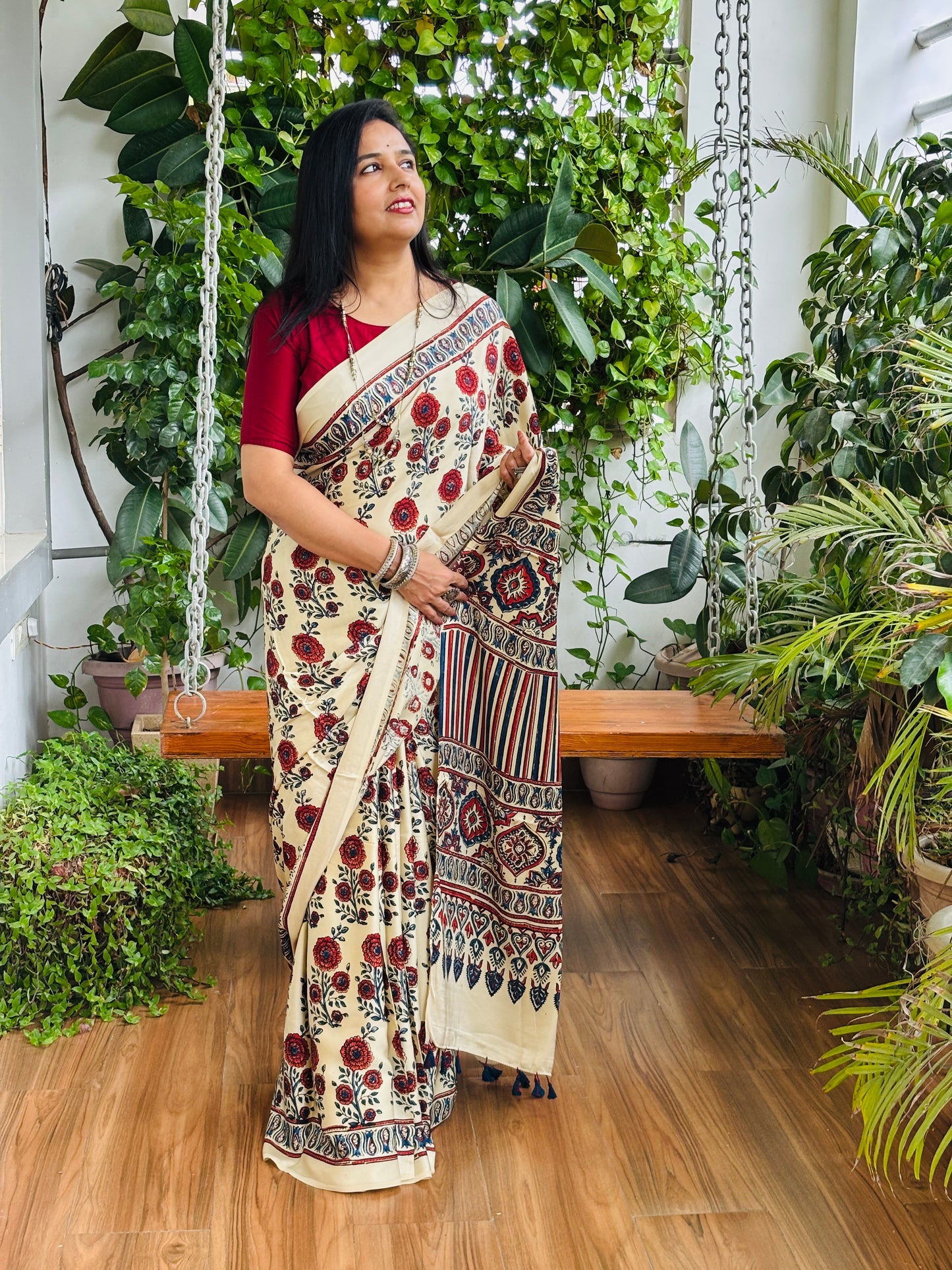 Aagaz- Natural Dyed Pale Ivory Big Floral Buta Ajrakh Modal Saree