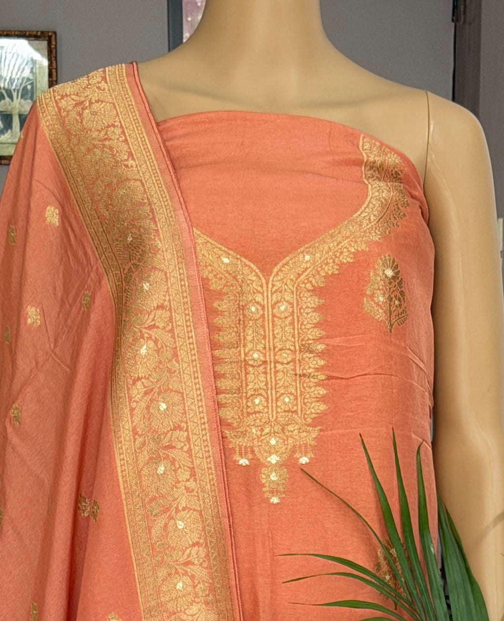 Dola Silk Banarasi Unstitched Three Piece Suit Fabric