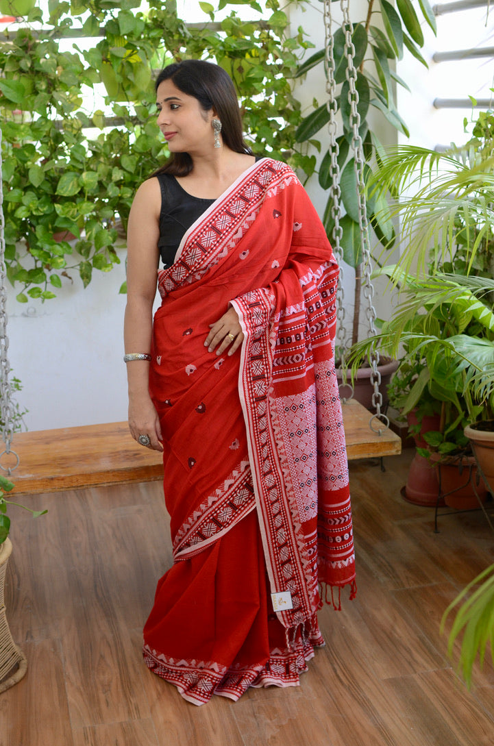 Medha-red (Cotton Handloon Saree with Hand Weaved Buta)