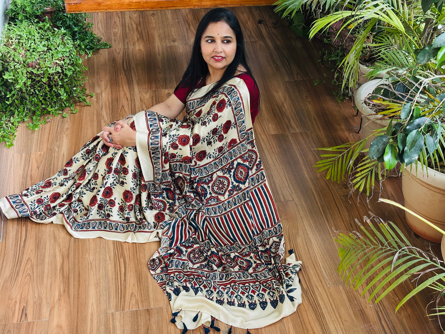Aagaz- Natural Dyed Pale Ivory Big Floral Buta Ajrakh Modal Saree
