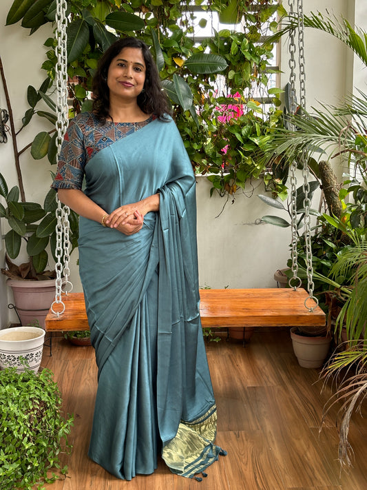 Ash Blue Colour Modal Plain Saree With Lagdi Palla