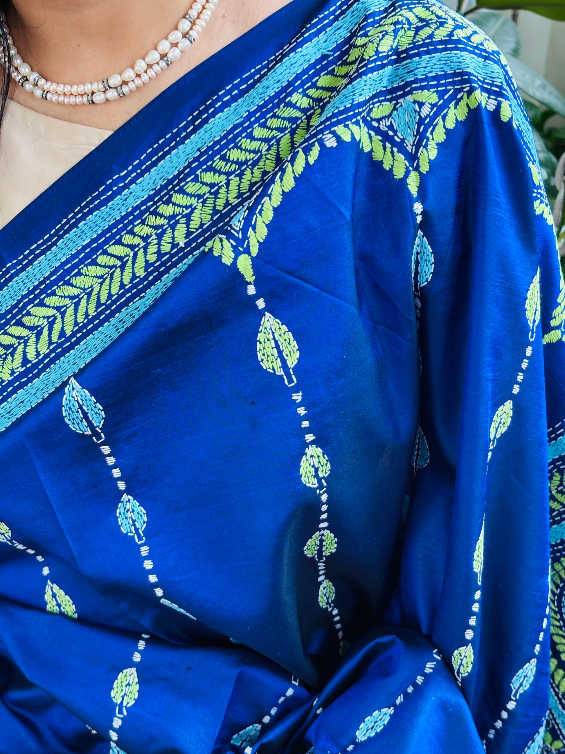 Kantha hand embroidered bangalore silk saree closer view