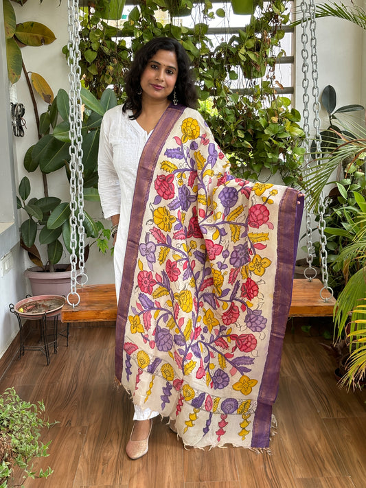 Off White- Srikalahasti Pen Kalamkari Hand Painted Silk Cotton With Zari Weaved Border Dupatta