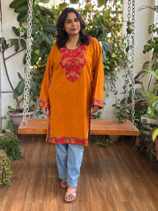 Kashmiri Aari Embroidered Woollen Pheran