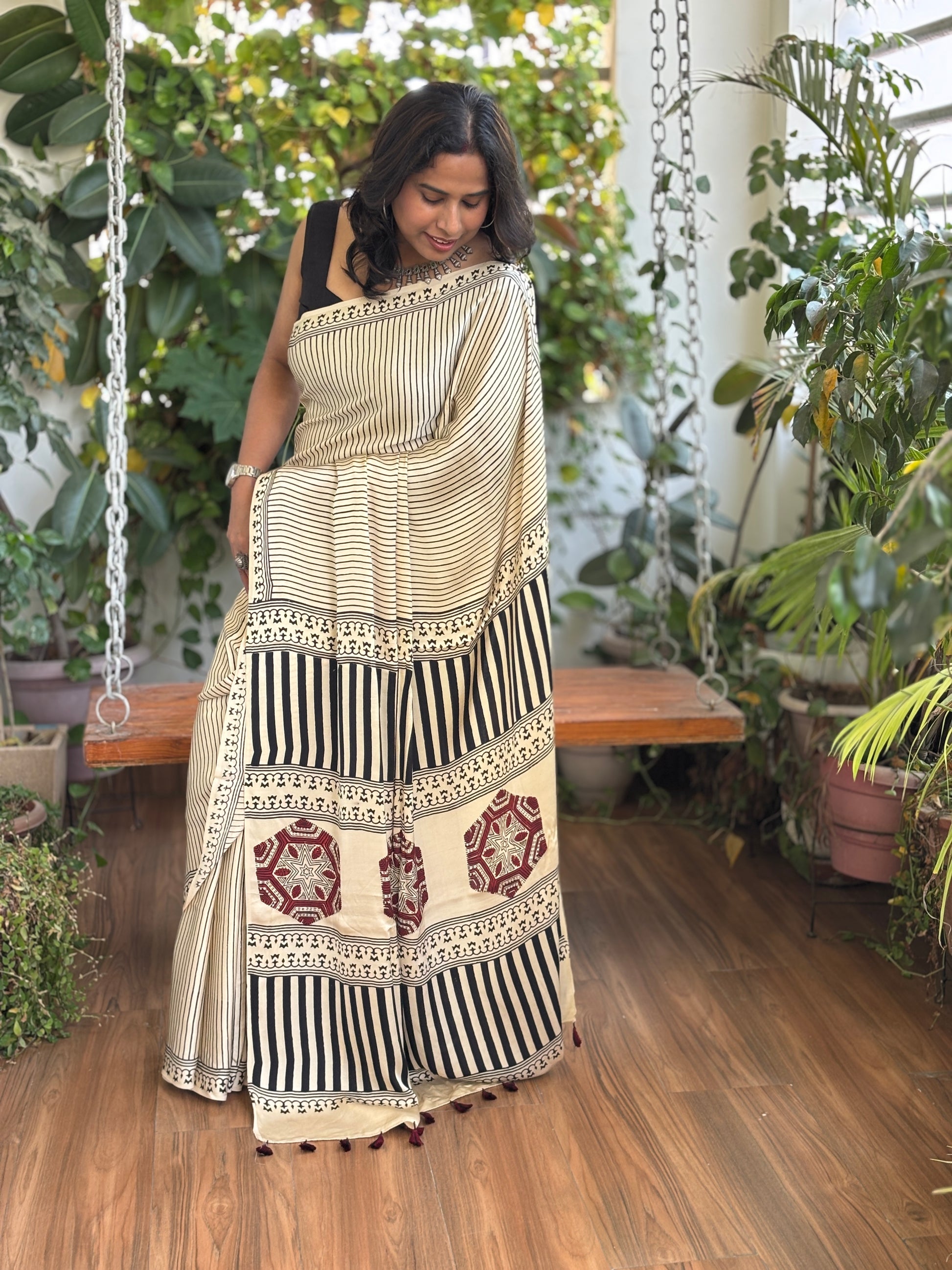 Ajrakh Modal Stripe Offwhite Saree, Ajrakh Modal Contemporary Saree, Palla view