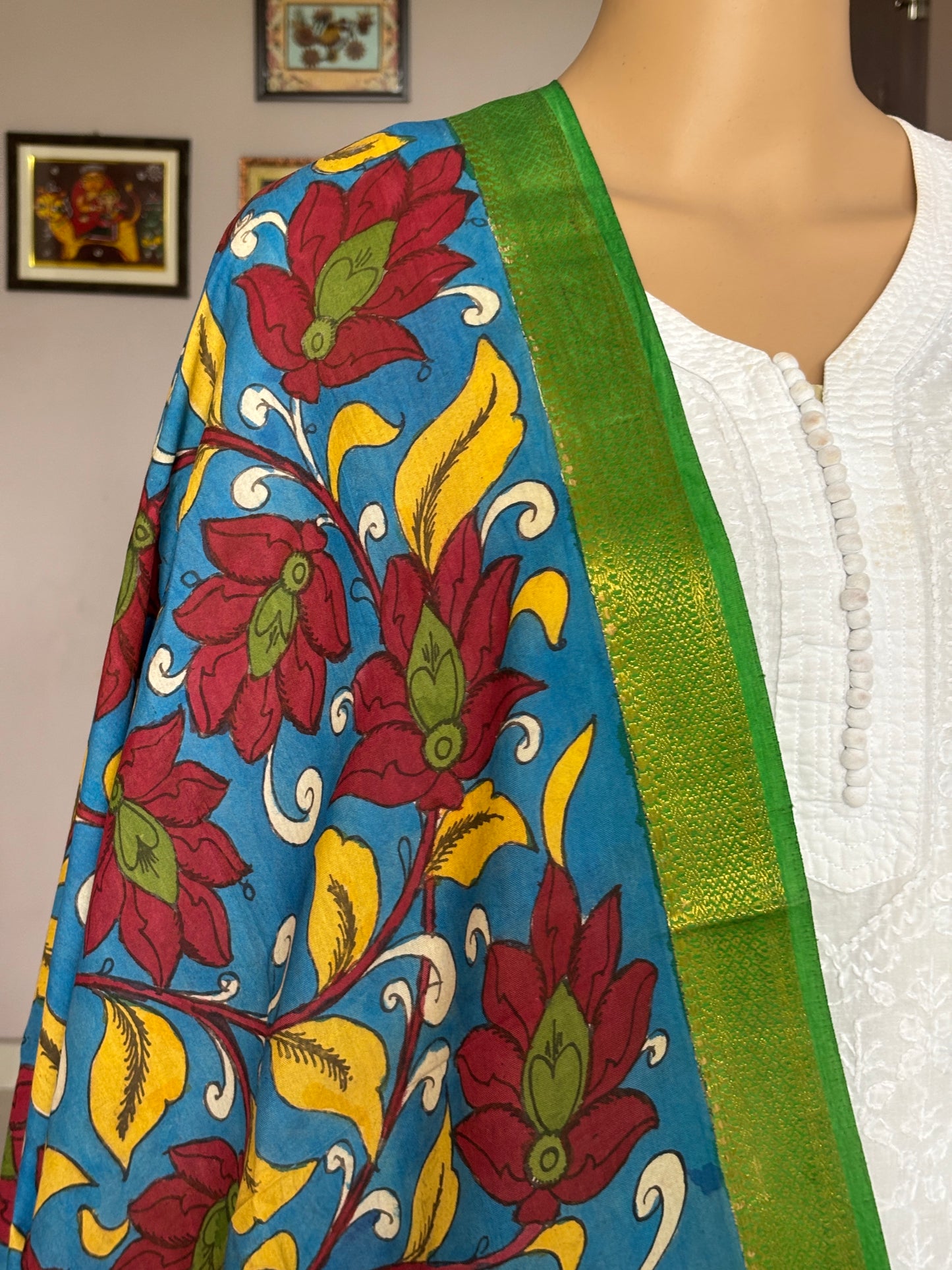kalamkari dupatta,kalahasti kalamkari dupatta,closer view.