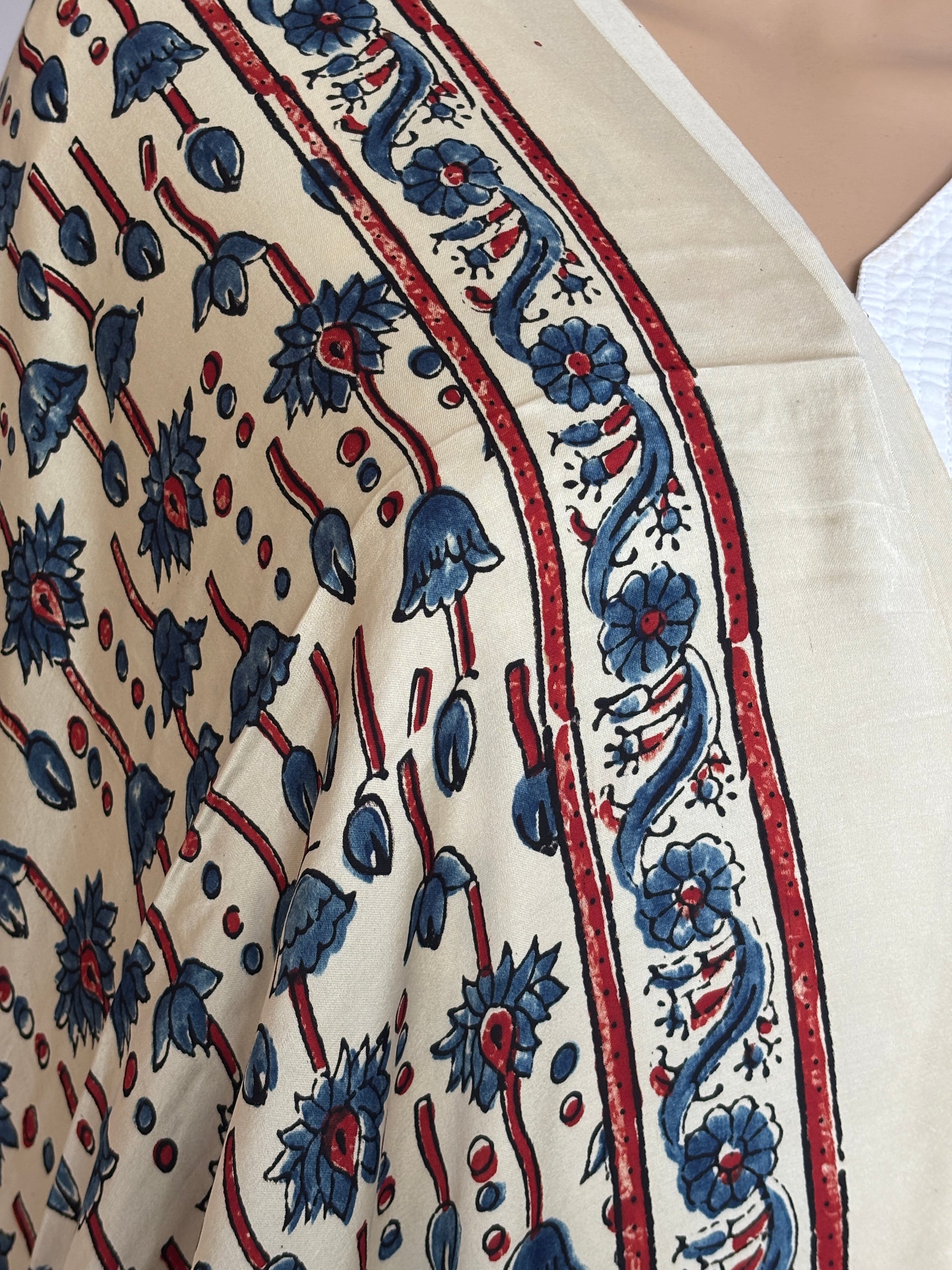 Ivory Dupatta With Floral and Bud Motif,ajrakh modal dupatta,closer view.