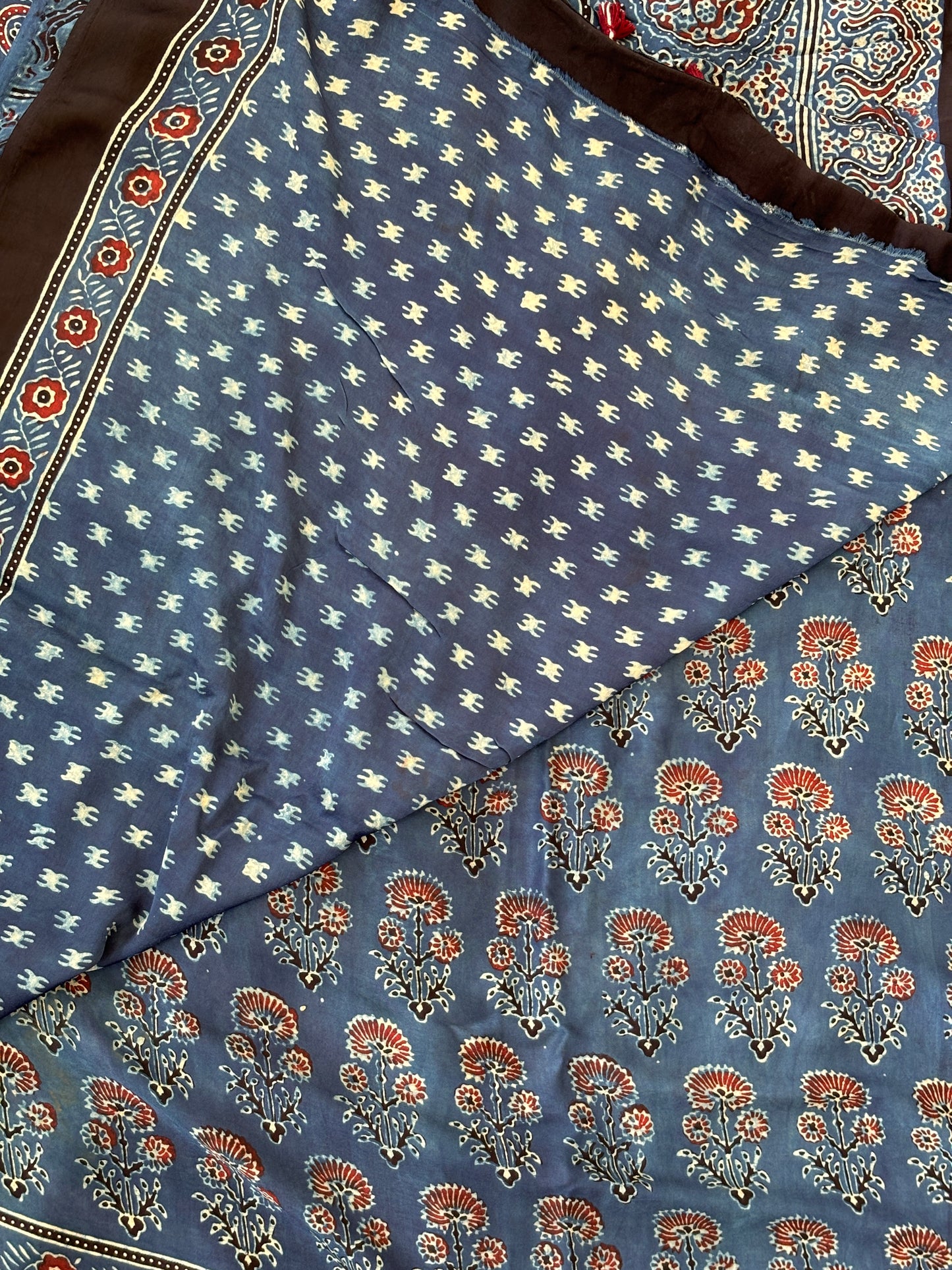 Ajrakh saree, ajrakh modal saree, blouse view.