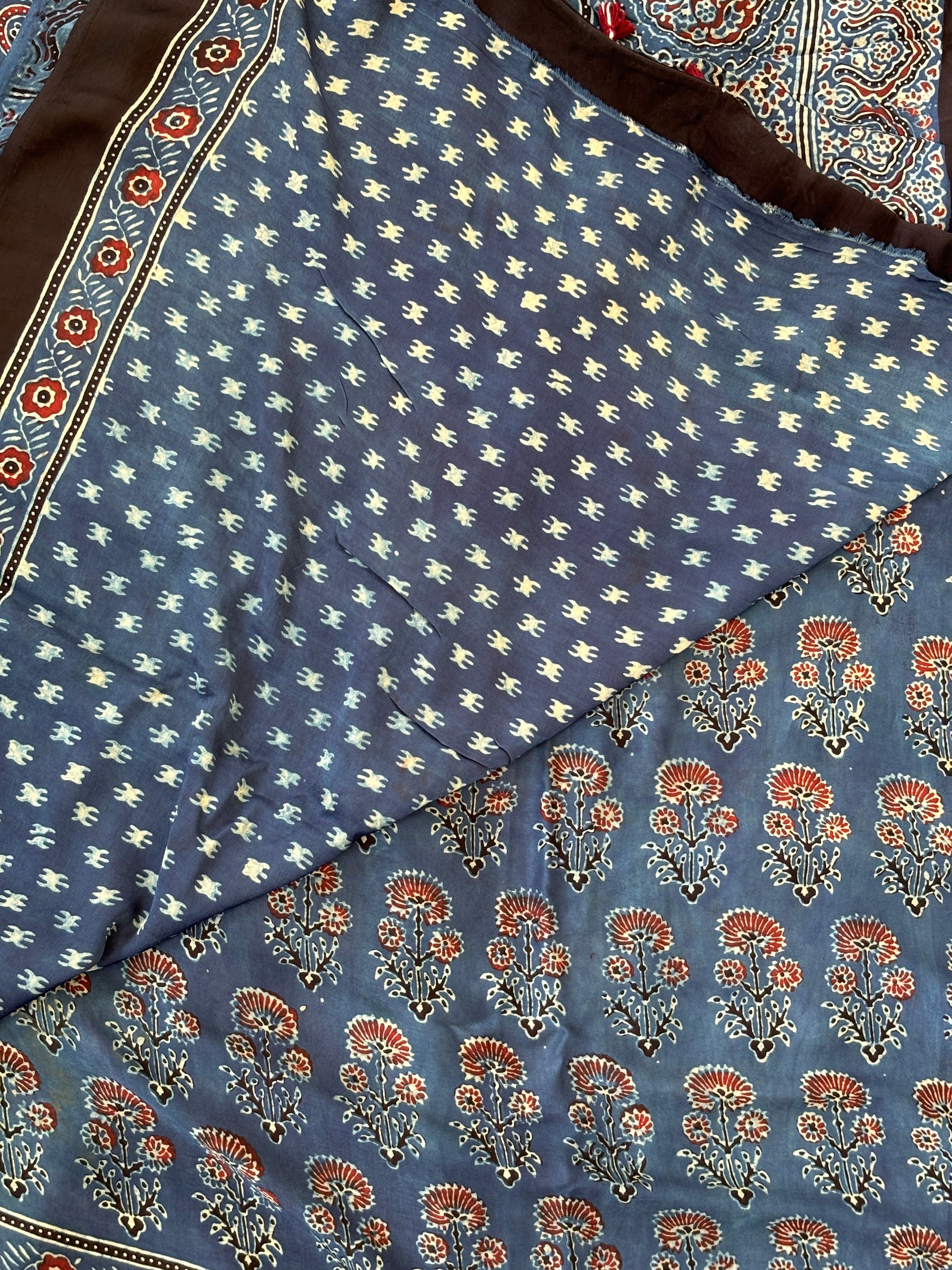 Ajrakh saree, ajrakh modal saree, blouse view.