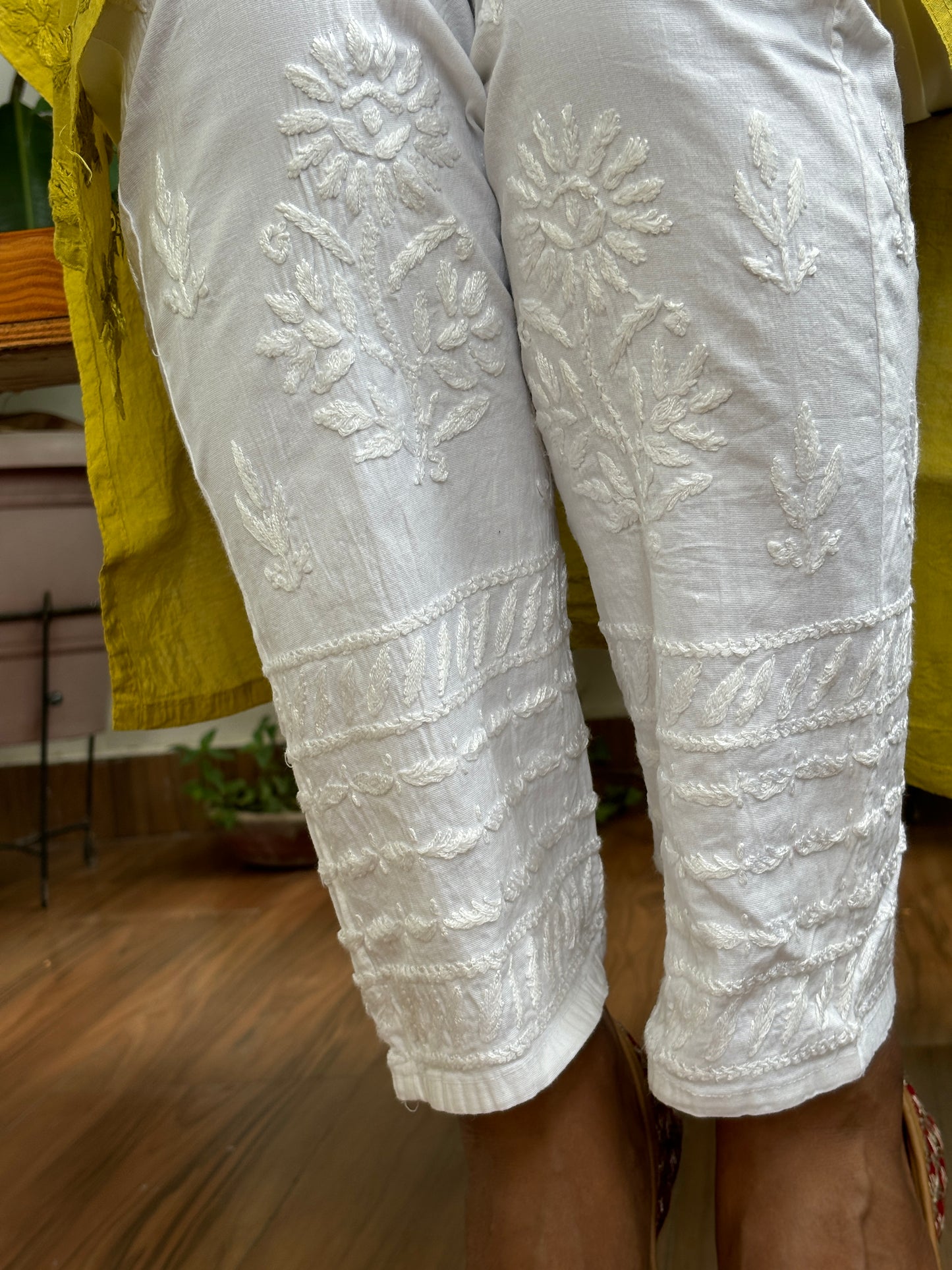 Chikankari Stretchable Cotton Pant