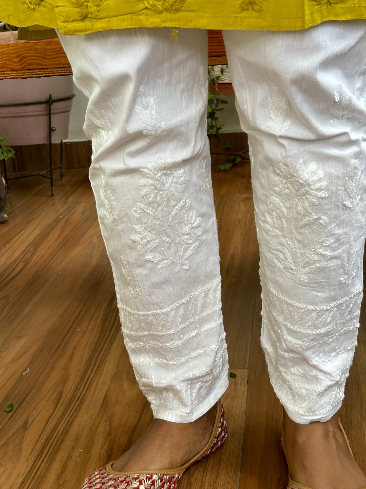 Chikankari Stretchable Cotton Pant