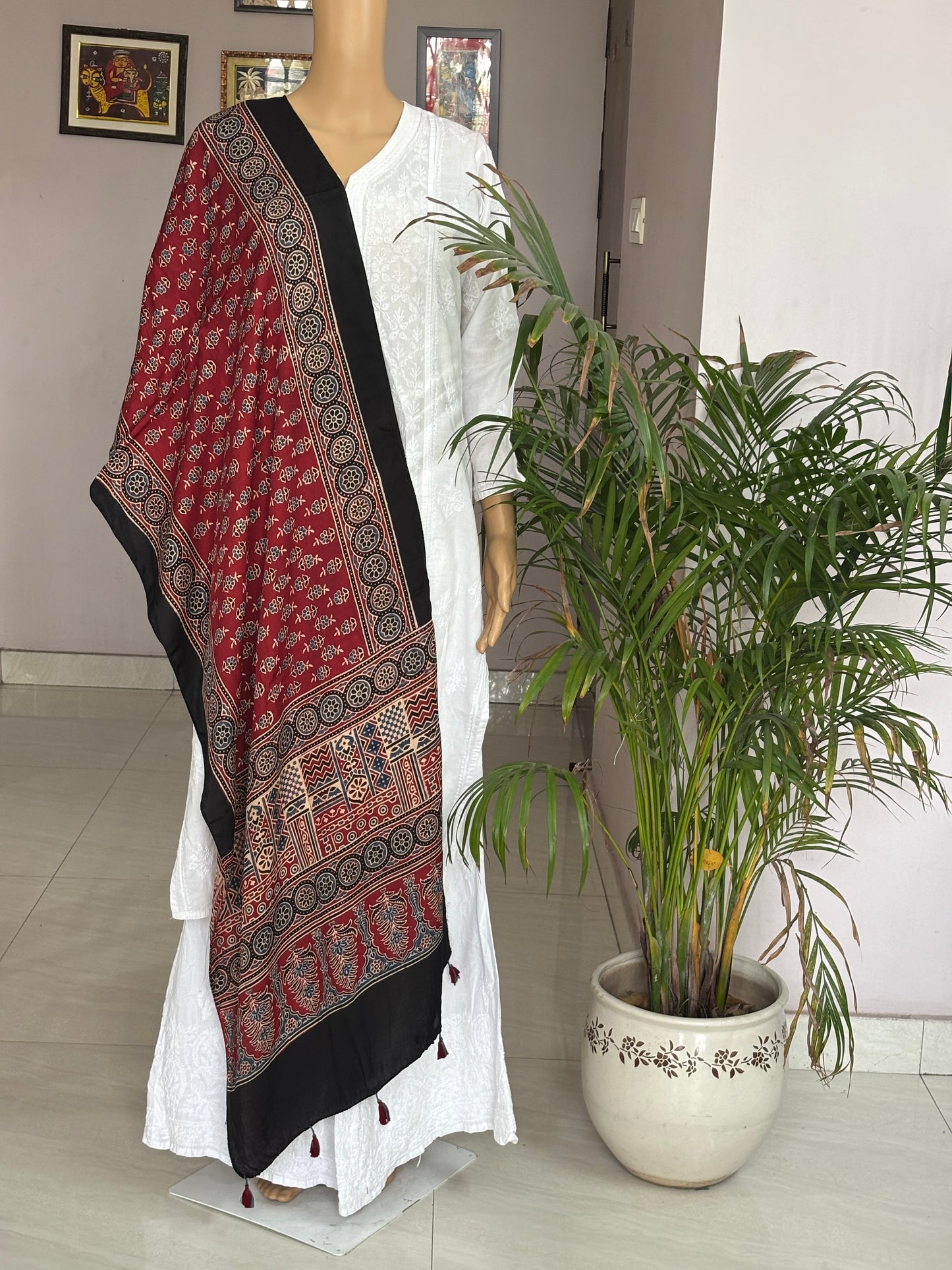 Madder Colour Colour Natural Dyed Ajrakh Hand Block Printed Smaii Floral Motif Modal Stole