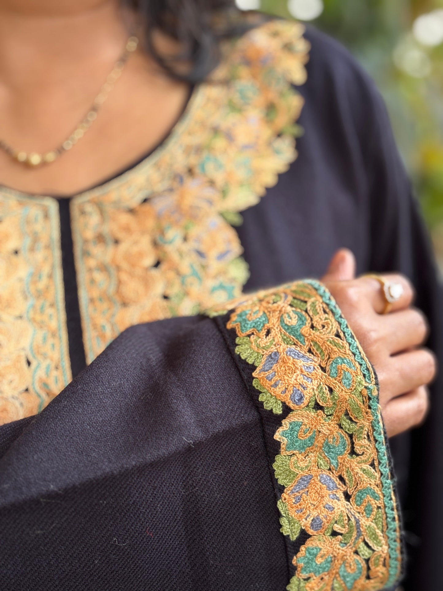 Kashmiri Aari Embroidered Woollen Pheran Set