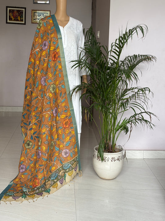 kalamkari dupatta,kalahasti kalamkari dupatta,front view.