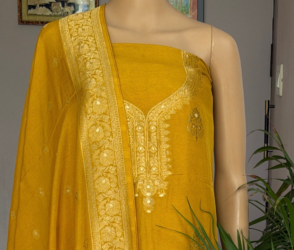 Dola Silk Banarasi Unstitched Three Piece Suit Fabric