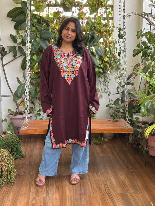 Kashmiri Aari Embroidered Woollen Pheran