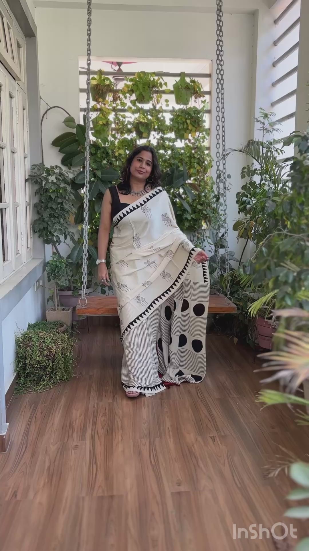 Ajrakh White Modal Saree, Ajrakh Modal Saree, Ajrakh Polkadot Saree ,Close Video