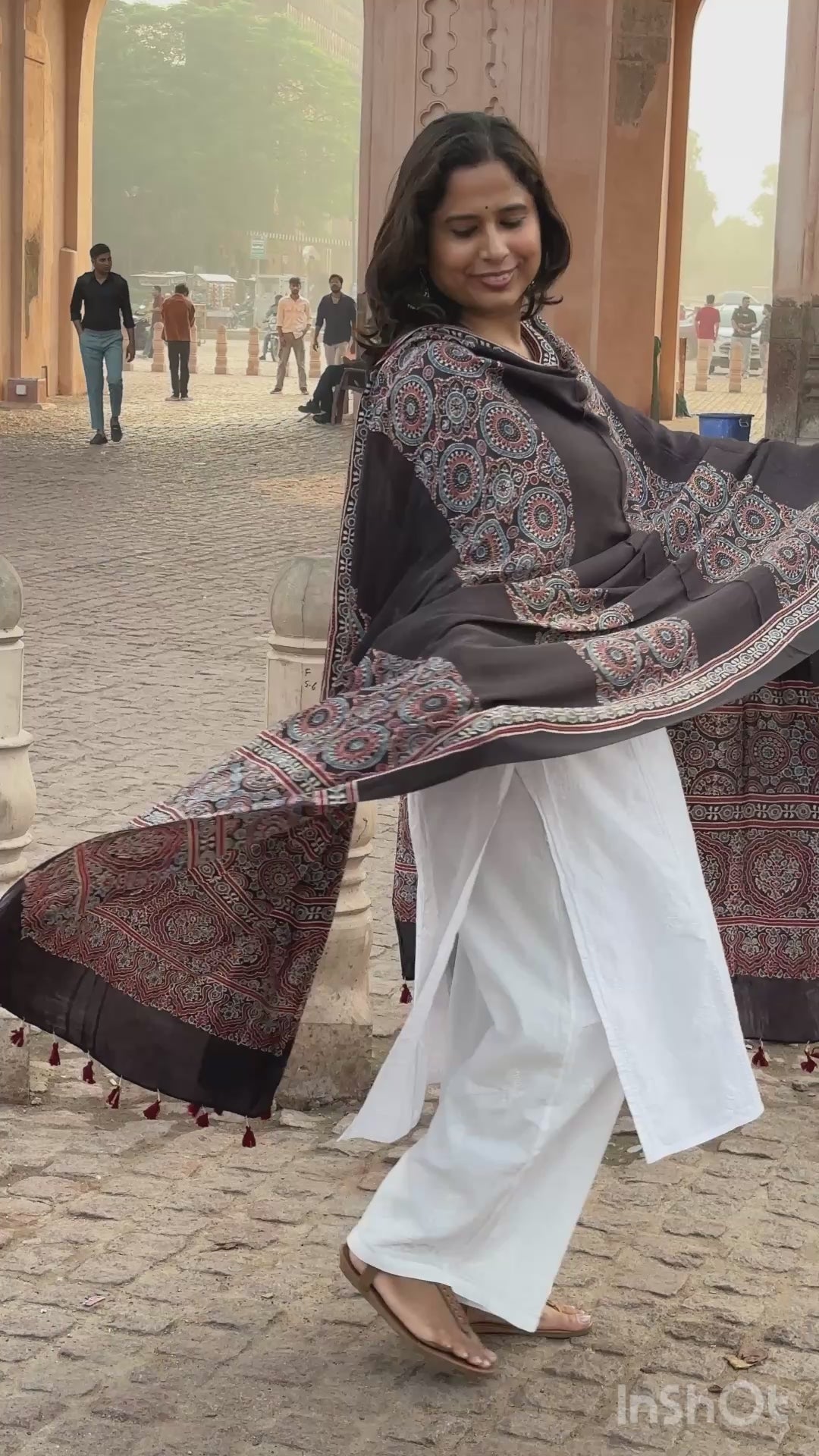 ajrakh modal black dupatta,contemporary dupatta,video view.